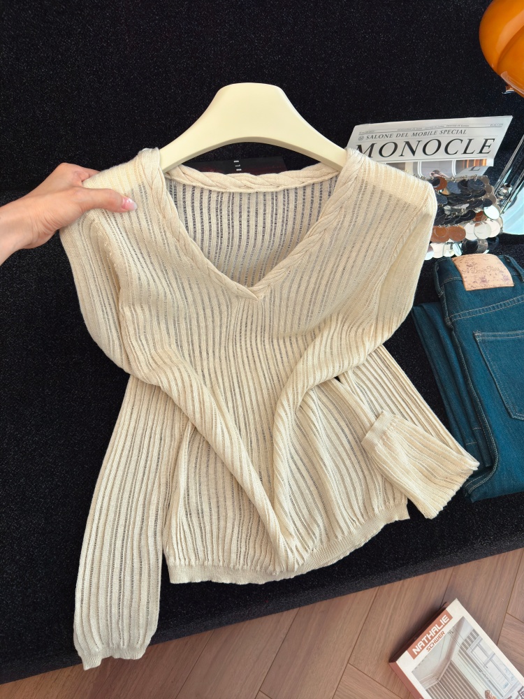 Women's Retro V-Neck Knit Long Sleeve Top Autumn 2026